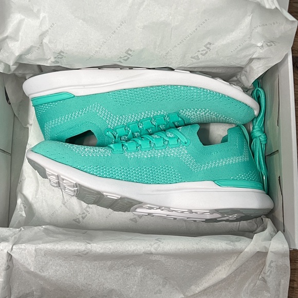 NEW APL Techloom Breeze Mint / White Size 6 - Picture 3 of 7
